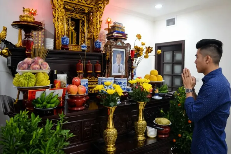Cúng gia tiên mùng 1 vào giờ nào tốt?